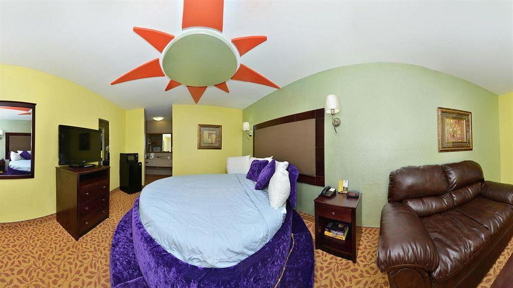 Scottish Inns & Suites - Woodlands Mall The Woodlands Zewnętrze zdjęcie