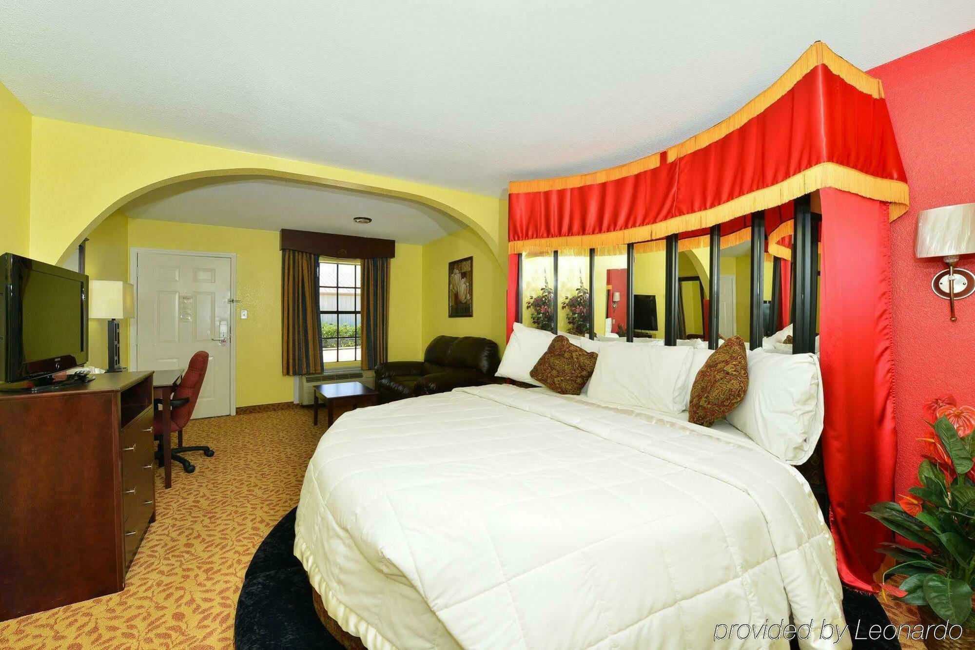 Scottish Inns & Suites - Woodlands Mall The Woodlands Zewnętrze zdjęcie